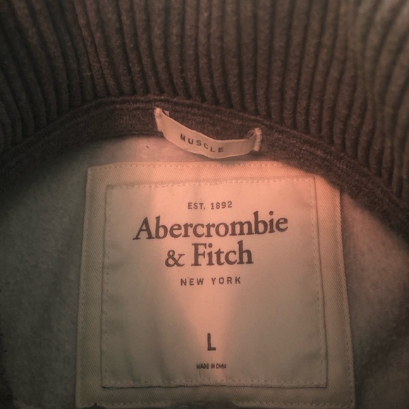 Abercrombie & Fitch Muscle Fit Hooded Sweatshirt - Picture 2 of 3